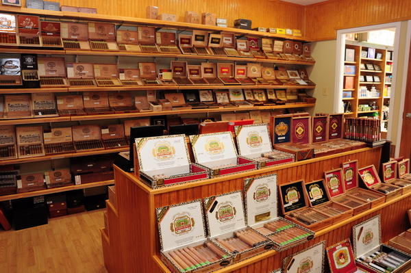 The Best Cigar Lounge in Durant, OK: Red River Cigars